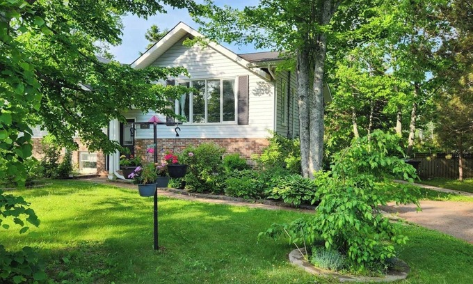 Summerside House | Sunnyside Cozy Home Stay in Summerside