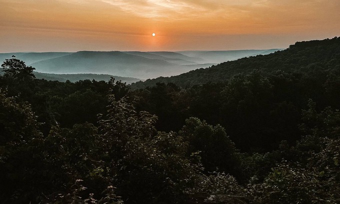 Sewanee House | Sunrise Rock Retreat - Beautiful View in Sewanee