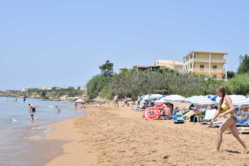 Ag. Georgios Apartment | SUNSET BAY STUDIOS