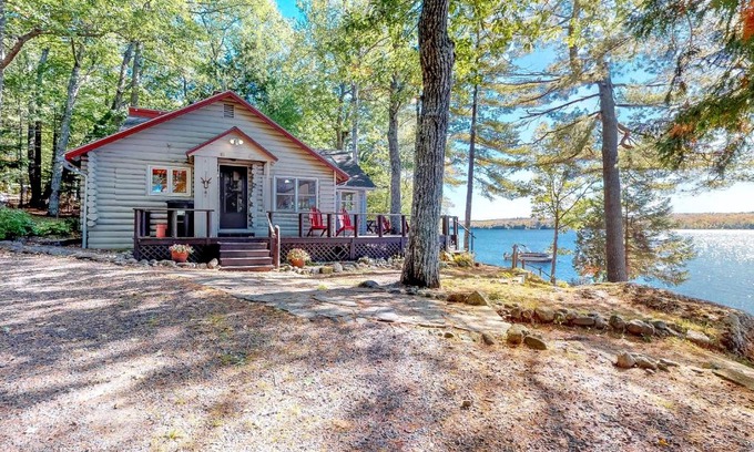 Orland House | Sunset Point Cottage