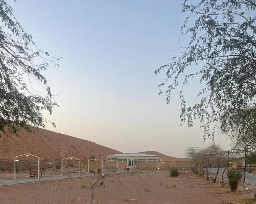 Abu Dhabi House | Sunset valley farmhouse