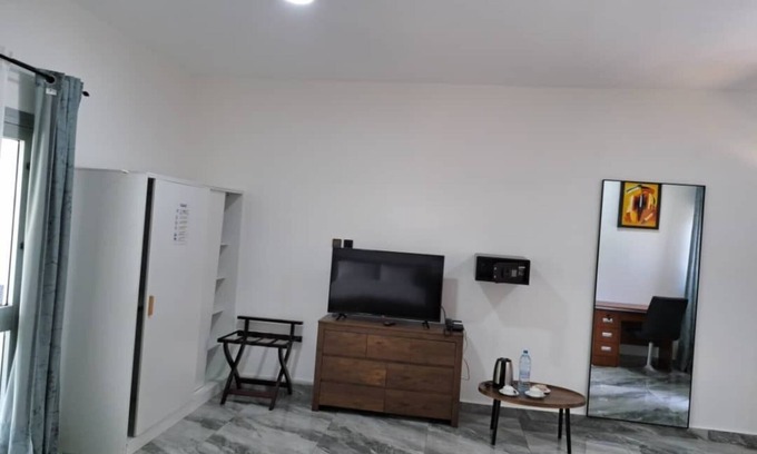 Kribi Hotel | Sup Prem Rm 2P · Balc. · Beach · B'fast opt