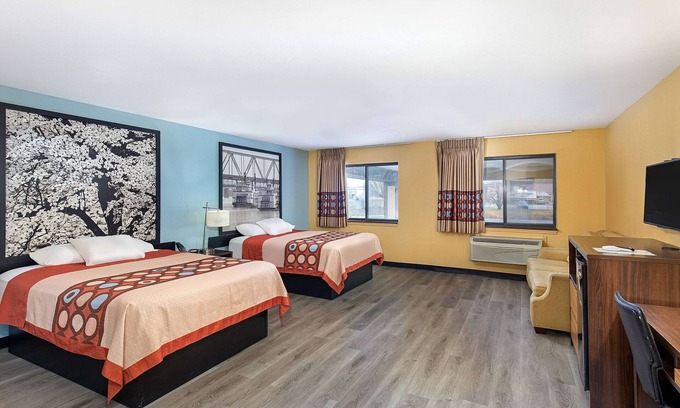 Eddyville Hotel | Super 8 by Wyndham Eddyville/Kuttawa