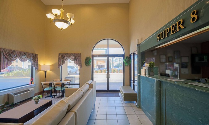 Hammond Hotel | Super 8 by Wyndham Hammond