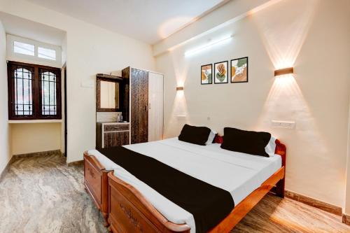 Khattalwada Hotel | Super Hotel O Chennai Central Railway Station Formerly Annakilly Tower Guest House