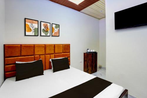 Mathura Hotel | Super Hotel O Mathura Central Railway Junction Formerly Bhagwati Palace