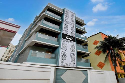 Khattalwada Hotel | Super Townhouse Pimple Nilakh Pune