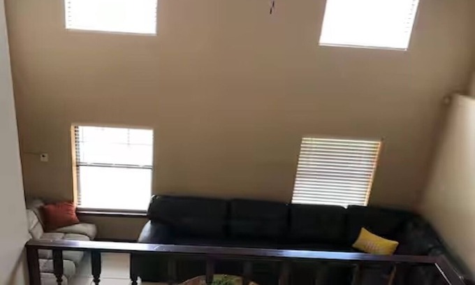 McAllen House | Superb 3-bedroom house with AC in McAllen. Diana's Pool House