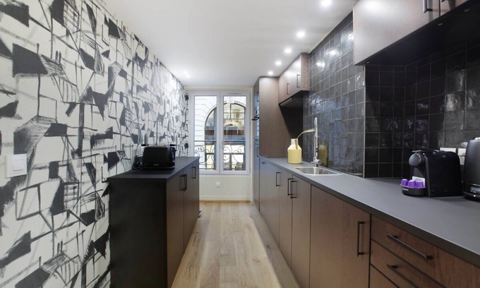 Quartier du Faubourg-Montmartre Apartment | Superb Apartment 2 Bedrooms Center of Paris