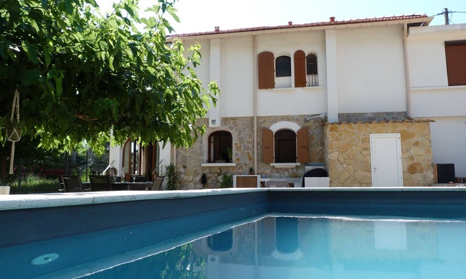La Seyne-sur-Mer Villa | Superbe bas de Villa à 80m de la mer
