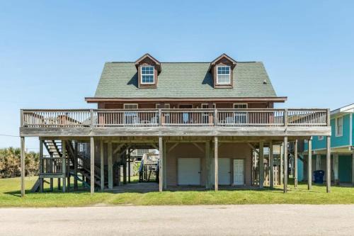Freeport House | Surfside Seaclusion on Skimmer - Surf Swim Sleep in Style
