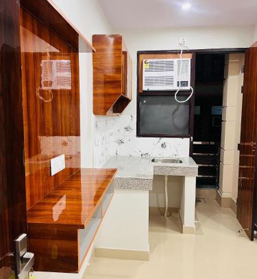 DLF Phase 3 Hotel | SVA Stays