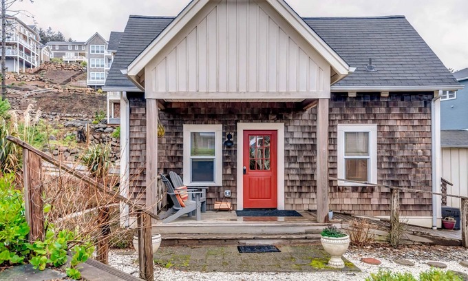 Nelscott Cottage | Swell Life Olivia Beach - Pets & Summer Pool