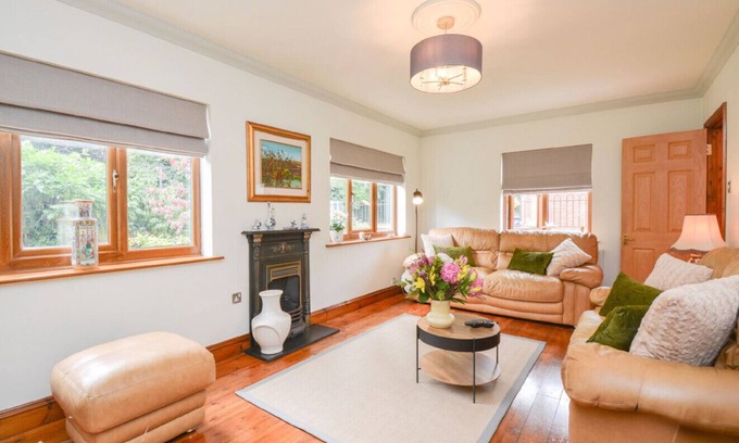 Norwich House | Swift Host Field view House