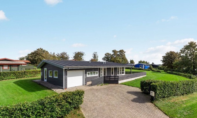 Floutrup House | "Sylvelin" - 400m to the fjord by Interhome