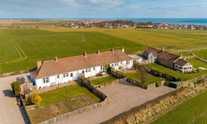 Anstruther House | Sypsies Cottage