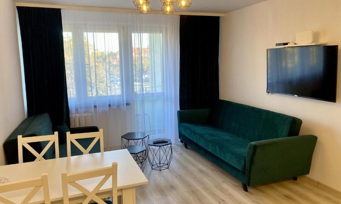 Glogow Apartment | Szmaragdowy Zakątek