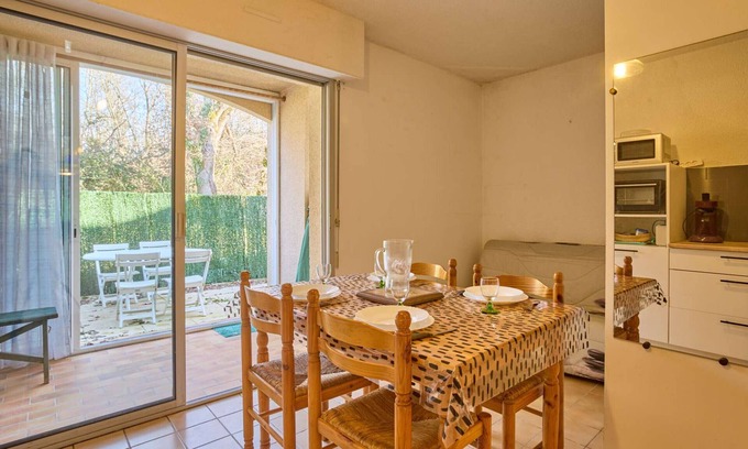 Barbotan-les-Thermes Apartment | T1 bis with private garden and WiFi, in Barbotan