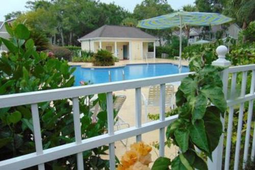 Demere Park House | T15 downstairs beachy quiet King bed