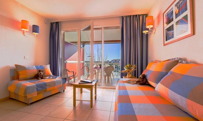 Le Barcares Apartment | T2 + cabine | À 300m de la Plage + piscine