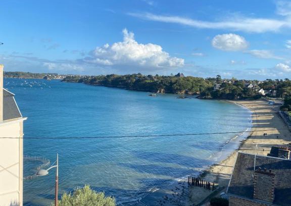 Dinard Apartment | T2 - T3 Vue exceptionnelle - Centre ville de Dinard