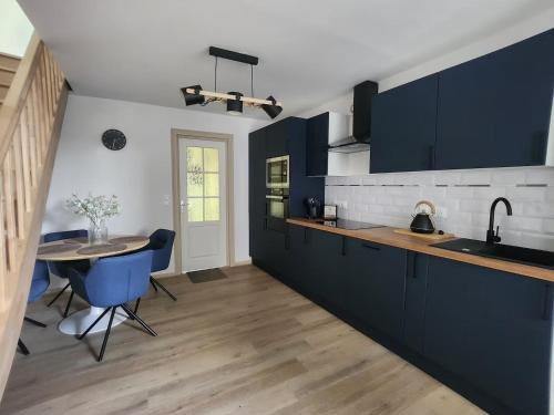 Charleville-Mezieres Apartment | T3 R&B - Hyper Centre - 2 chambres - 6 personnes avec terrasse