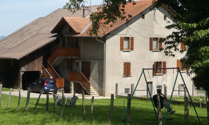 Allinges Apartment | T3 with garden in mini farm 10 minutes from Thonon and Lake Leman