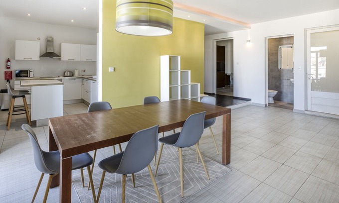 Ta' Xbiex Apartment | Ta Xbiex Suite-Hosted by Sweetstay