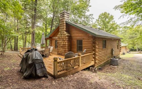 Shell Knob House | Table Rock Lake Cabin - Sassafras #14 with Lake Access Hot Tub Outdoor Pool