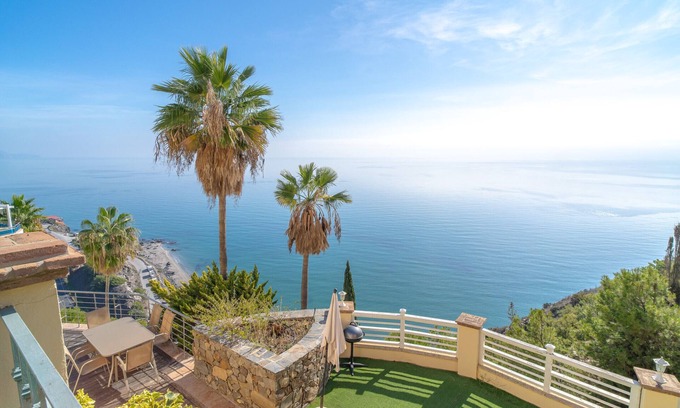 Torrox Apartment | Tamango Hill Alcazaba B by Casasol