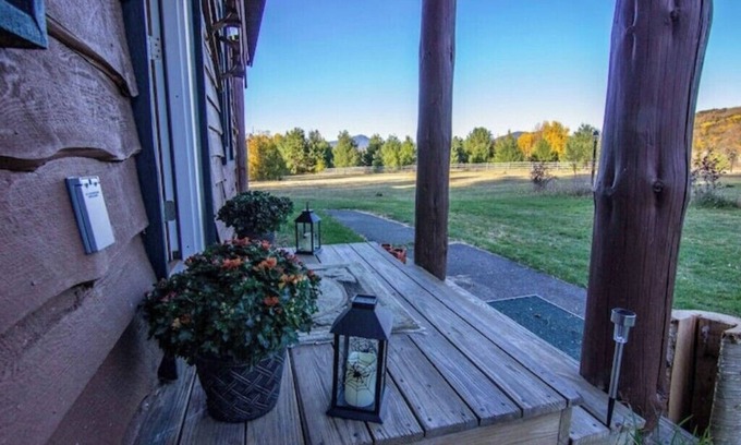 Lake Placid Cottage | Tamarack Cottage Welcomes You ! STR # 200283