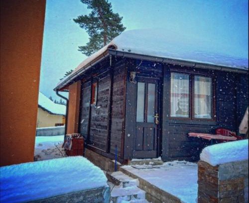 Kremna House | Tara Medina koliba
