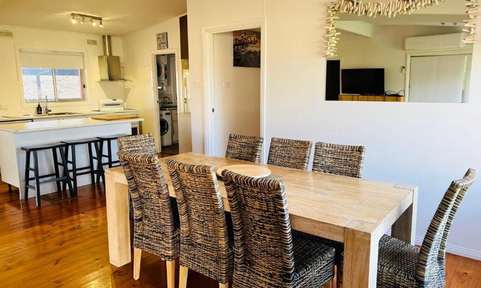 Waterhouse House | Teddy's Shack - Pet Friendly