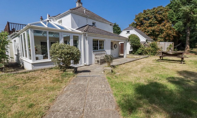 Goonhavern Cottage | TEMPLE HOUSE, pet friendly, character holiday cottage in Goonhavern