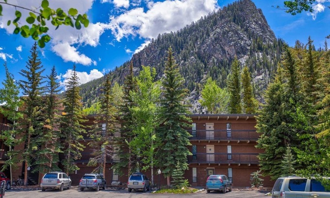 Frisco Condo | Ten Mile Island 119c 2 Bedroom Condo by RedAwning