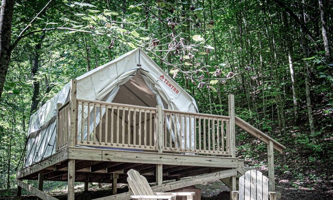 Gatlinburg - Pigeon Forge RV Rental | Tentrr Signature Site - Happy Hollow Hideaway Creekside