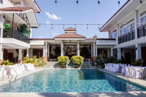 Silang Hotel | Teofely Gardens Resort near Tagaytay