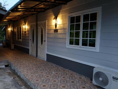 Dungun District House | Teratak Adamia Roomstay 02