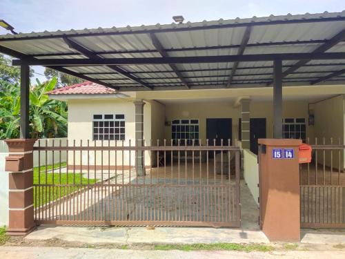 Enggor House | Teratak Desa Cemerlang 1