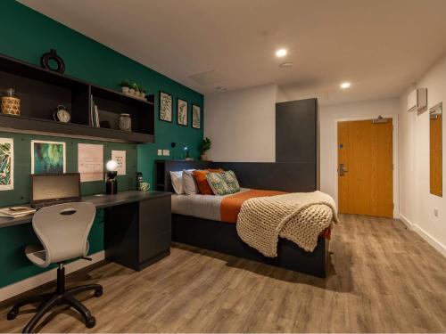 Leeds Apartment | Terry Frost Budget-Friendly Ensuite Room for Students Only