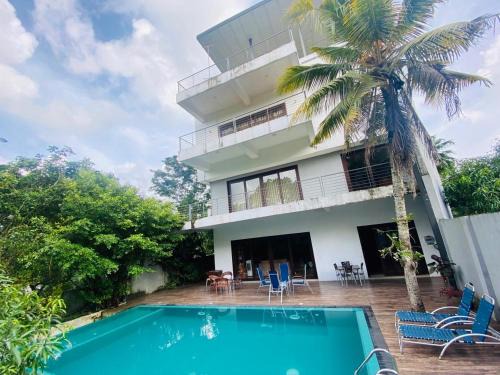 Thalawatugoda House | Thalangama Lakeview Lodge