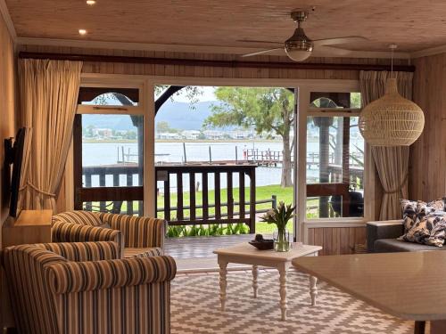Knysna House | The Amble Cottage - On the Knysna lagoon
