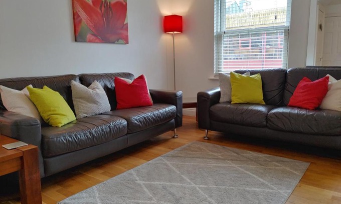 Bath Apartment | The Bath House Apartments - Free 1st breakfast - FREE parking