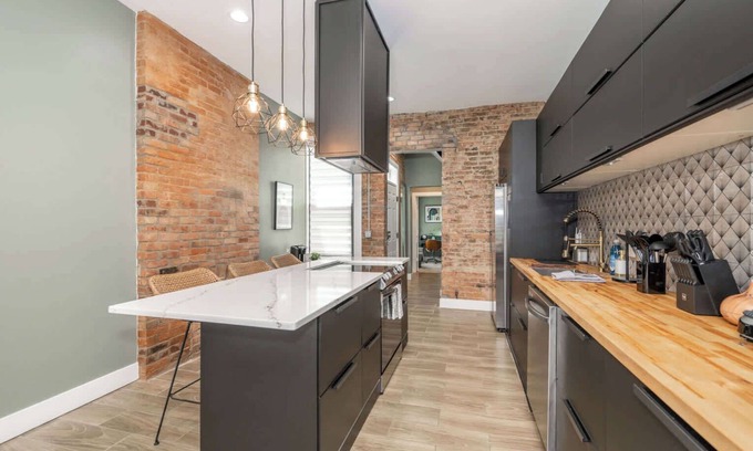 Cincinnati House | The Baymiller Row - For 6!