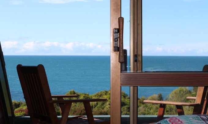 Onekaka Cabin | The Beach Lodge