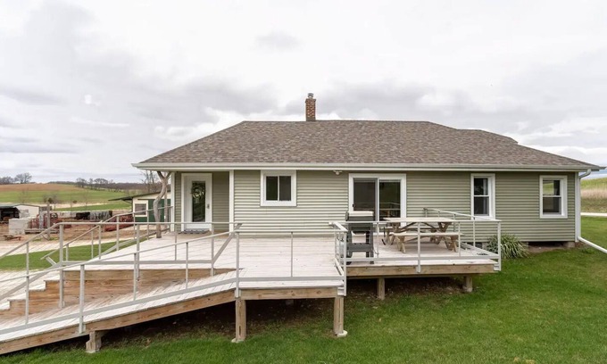 Lebanon Other | The Beekeeper's Inn- Quiet country retreat