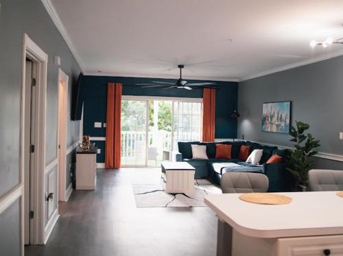Charlotte Apartment | The Blue Oasis
