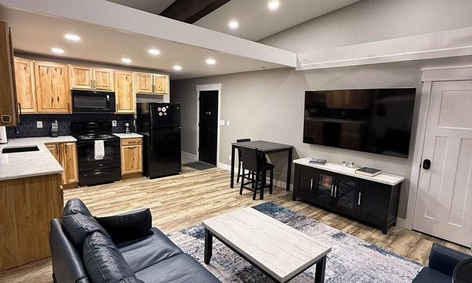 Idaho Falls Apartment | The Brick & Beam Apt#6