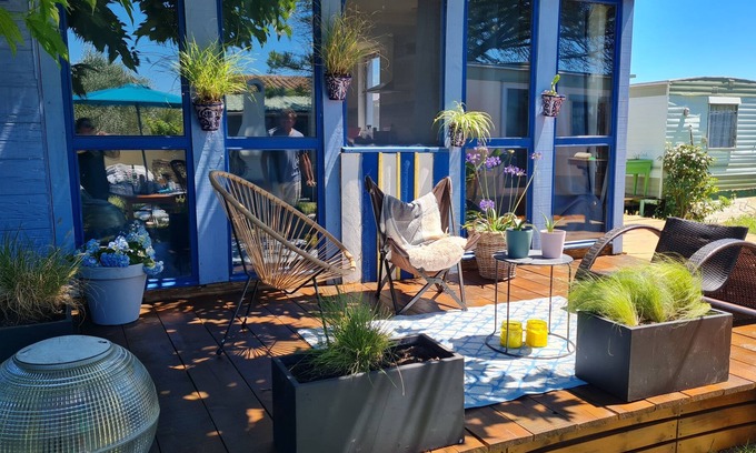 Saint-Denis-d'Oleron Ski Chalet | The chalet facing the beach of Les Seulières