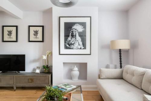 Redcliffe House | The Chelsea Cottage By Hok Living